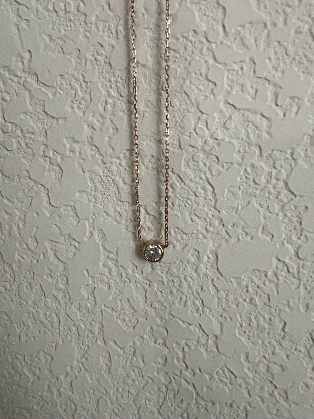 18k Yellow Gold Natural Diamond Bezel Pendant Necklace